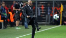 Бос се оказа гол и бос в турнира на богатите