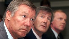 Бивш бос на Юнайтед: Фърги хвърли оставка преди требъла