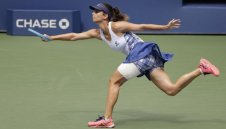 Цвети Пиронкова мина през рускиня в Австралия