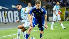 Левски цака безпощадно със Силната карта