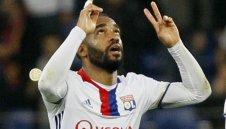 Край на сагата! Лаказет минава прегледи в Арсенал