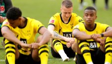 Дортмунд рестартира без най-големите си асове