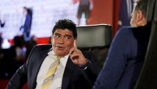 Обвиниха Марадона в кражба на 6 млн. долара