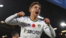 Лийдс губи голмайстора си, той отива в Катар