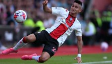 Юве уреди халф от Саутхемптън