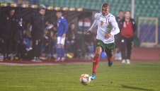 Каляри? Два клуба от Серия "А" искат Десподов 