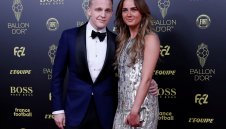 Ел Класико на пазара за Дони от Аякс