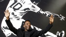 Скандал в Рио: Пеле отказа да запали огъня