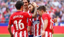 Атлетико приветства Коста с 2:0 над Севиля + ВИДЕО