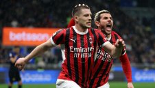 Милан уби мечтата на Интер за требъл