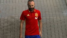 Иниеста хвали новата звезда на Реал