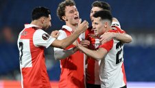 Фейенорд загря за дербито с Аякс със 7:1 в Европа!