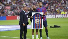 Пак го погнаха за измама! Барса брани боса Лапорта