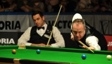 Рони О'Съливан отново се срина срещу Джон Хигинс