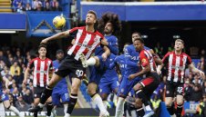 Челси гризна дървото в дербито на средняците