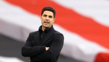 Арсенал си вкара автогол с Артета