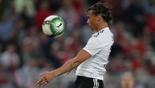 Сане към германците: Грабнете титлата!