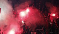 Хулигани: Пак безредици на мач във Франция + ВИДЕО