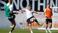 "Прилепите" искат Мунир на промоция