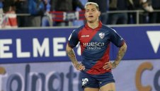 Валенсия върна Уеска в Сегунда, Райо също изпадна