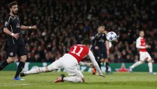 Арсенал си свърши работата и ще играе финал + СНИМКИ