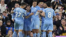 Барса пробва Сити с "лале" за Бернардо Силва