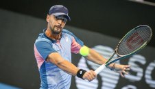 Мико на крачка от финал в Пуерто Ваярта след брутален разгром над британец