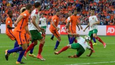 Абсурдни грешки ни провалиха в Амстердам