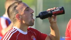 Саньол: Рибери е на нивото на Кристиано, но Меси е над тях