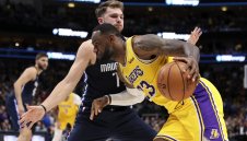 ЛеБрон и Дончич направиха шоуто, но радостта бе за Лейкърс