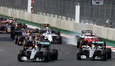 Нико Росберг би Хамилтън в Мексико