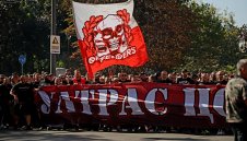 "Червена" фракция заповяда: Ваканцията свърши, обратно в клас!