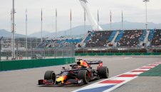 Макс показа силата на Ред Бул в Русия