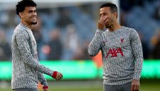 Звезда заряза Ливърпул в битката за Топ 4