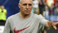 Стоичков изригна: Спрете убийството на българския спорт!