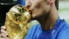 Франческо Тоти хвали Де Роси и стиска палци на Буфон