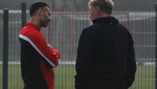 Райън Гигс ще довърши сезона начело на Юнайтед