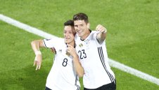 Марио Гомес пред изненадващ трансфер в Аякс