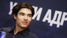 Сблъсък още в началото остави Никола Цолов на последното място в спринта