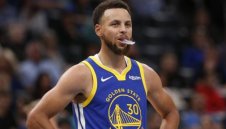 Стеф Къри изригна с 42 точки