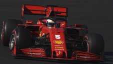 Фетел пак намекна, че от Ферари го саботират