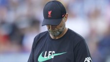 Висшата лига подкрепи Клоп, иска ФИФА да скочи на арабите