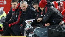 Скоулс: Моуриньо провокира уволнението си