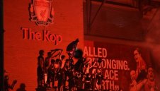 Лудост на "Анфийлд": Емоциите по титлата завладяха всички в Ливърпул