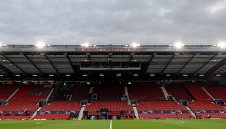 Ембарго ограничава Манчестър Юнайтед