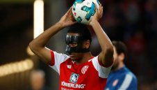 Дортмунд бърка дълбоко в касата за заместник на Сократис