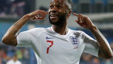 Англия ще бие България с по 4:0 и в двата мача