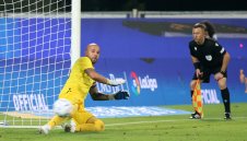 Ултраси на Левски скочиха на Ники Михайлов