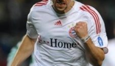 Ван Бомел: Рибери иска да играе в Барса