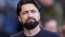 Шотландски гранд пак би шута на мениджъра си